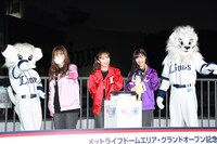 オープニングセレモニーの様子。