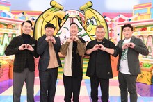 左からバナナマン、瑛人、サンドウィッチマン。(c)TBS