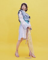 のん「ナマイキにスカート」撮影中カット