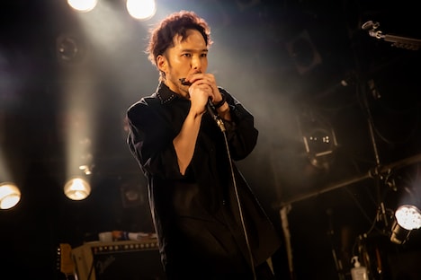 大山純（G）（Photo by Viola Kam［V'z Twinkle］）