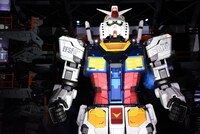 ガンダムの起動実験の様子。