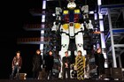 ジオン公国民のSUGIZOも涙!LUNA SEA、横浜に降り立った“動くガンダム”に歌声捧げる