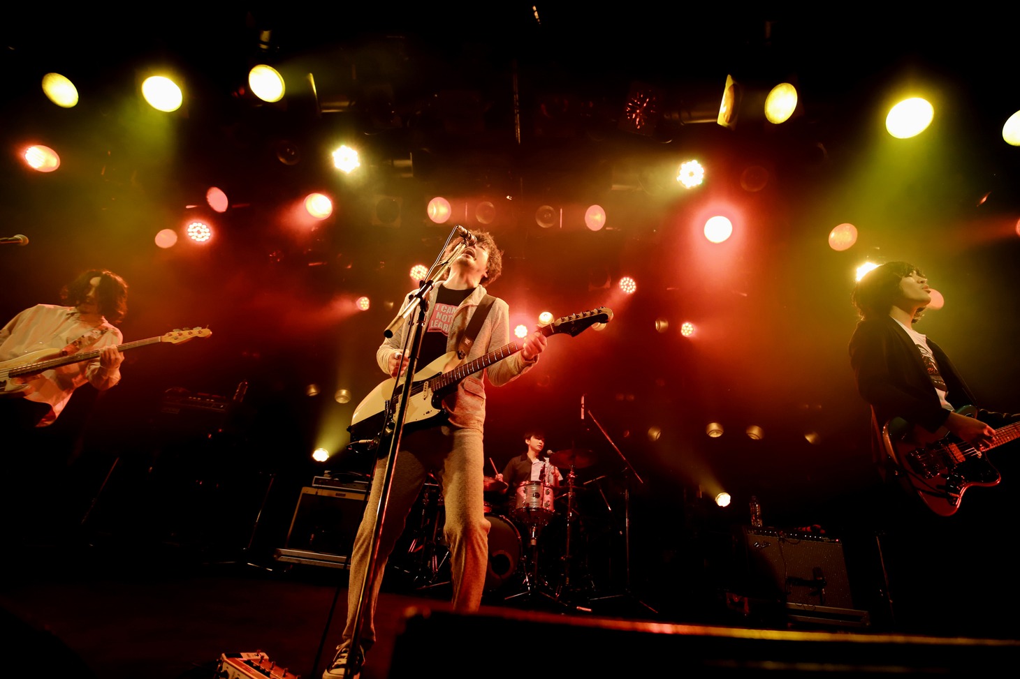 「NONOCULAR VIOLET TOUR」より。（写真提供：バッド・ミュージック）