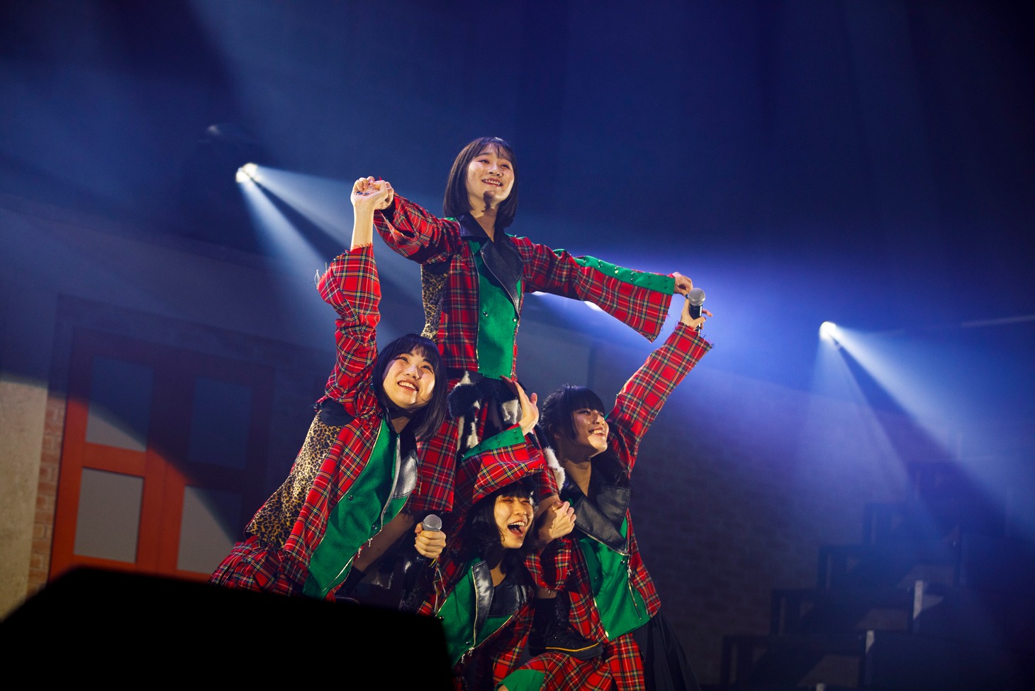 「The DANGER OF MiXiNG BiS」よりBiS。（Photo by sotobayashi kenta）