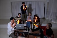 超特急と歌広場淳（ゴールデンボンバー）。