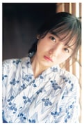 「齊藤京子1st写真集 とっておきの恋人」紀伊國屋書店限定版裏表紙(撮影:岡本武志)
