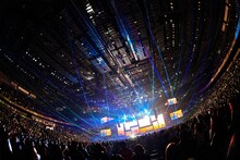 「GLAY DEMOCRACY 25TH "HOTEL GLAY GRAND FINALE" in SAITAMA SUPER ARENA」の様子。