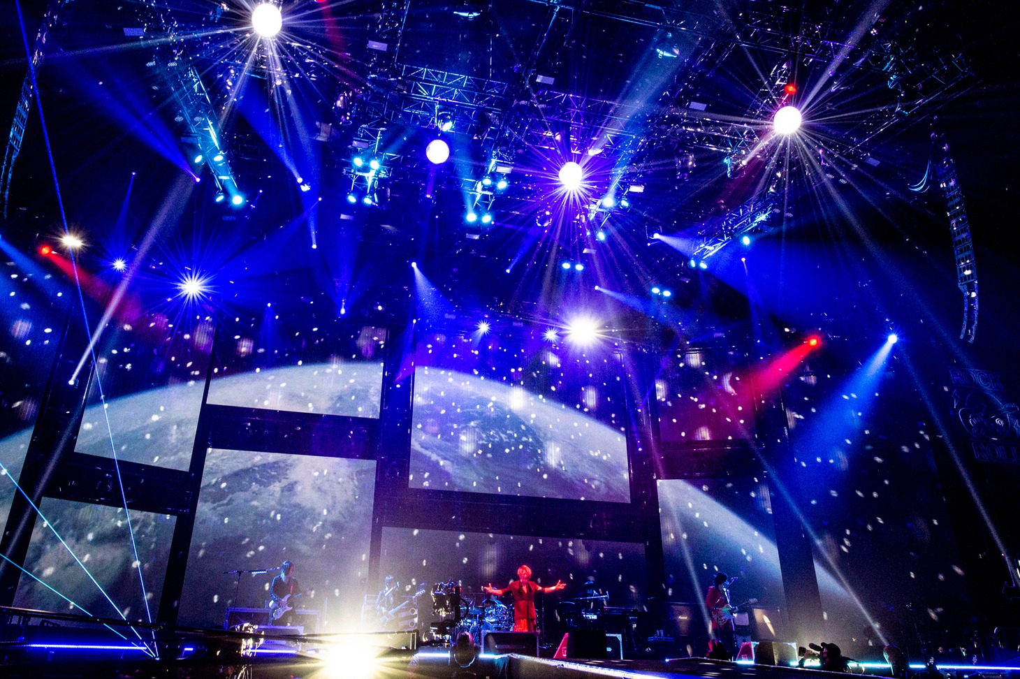 「GLAY DEMOCRACY 25TH "HOTEL GLAY GRAND FINALE" in SAITAMA SUPER ARENA」の様子。