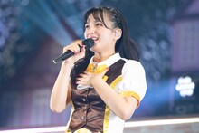 涙を流す清井咲希。