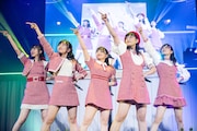 たこやきレインボー「たこ虹クリスマス2020」の様子。