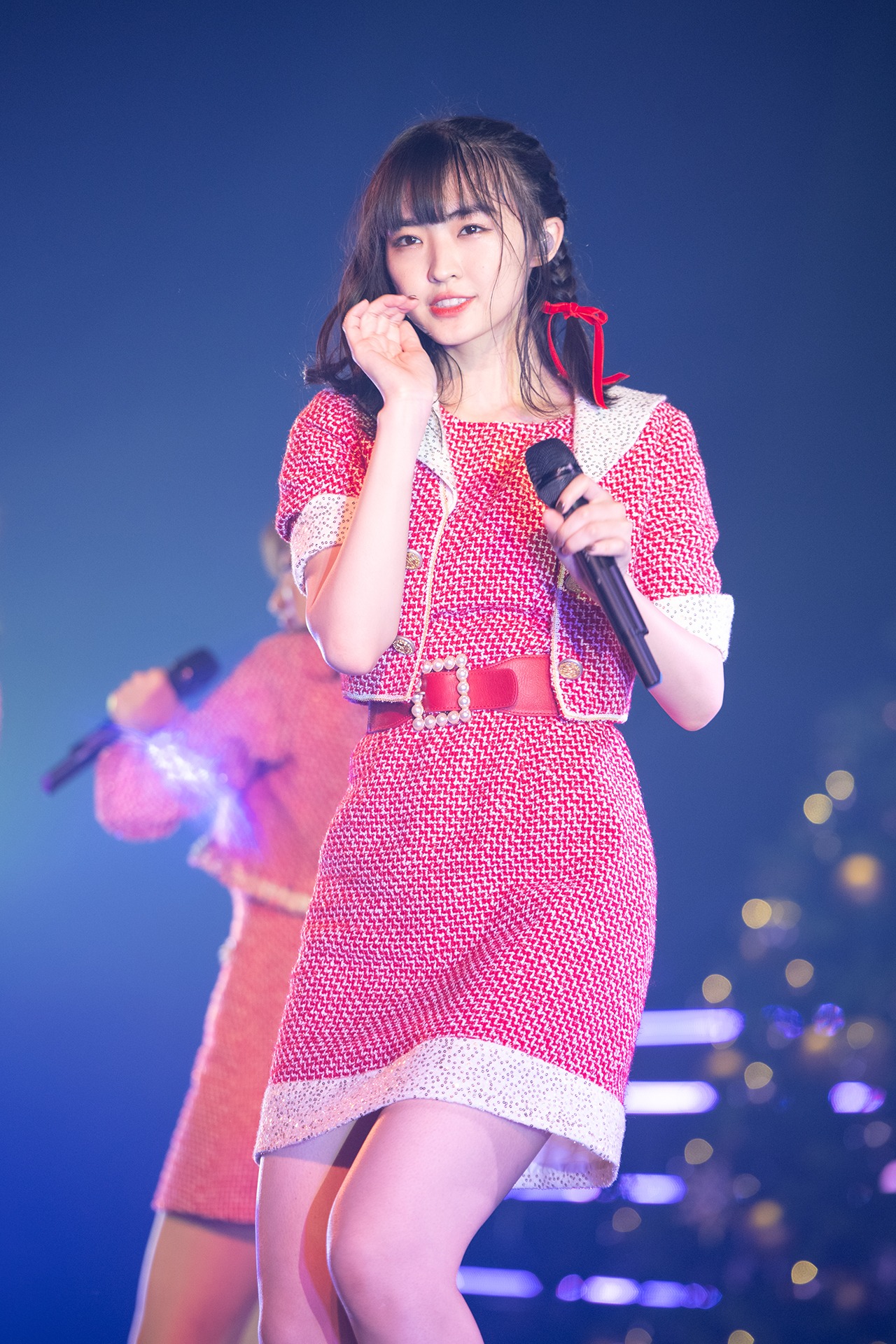春名真依