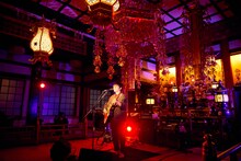 崎山蒼志「オンラインの60分」の様子。