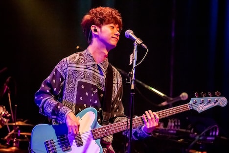 須藤優（B）（Photo by Viola Kam［V'z Twinkle］）