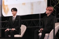 左からJO1の豆原一成、川西拓実。(c)#Twitterトレンド大賞 実行委員会