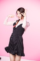 「カールキープマジック」撮影時のMAYA（NiziU）。