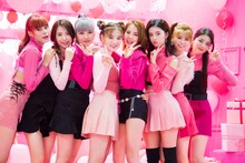 「カールキープマジック」撮影時のNiziU。