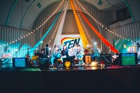 「TENDOUJI UNPLUGGED TOUR POTATO THE MOVIE」より。