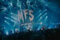 MY FIRST STORY「MY FIRST STORY ''V'' TOUR 2020 FINAL」東京ガーデンシアター公演第2部の様子。（Photo by Shingo Tamai）