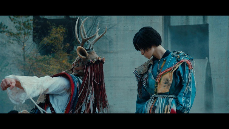 平手友梨奈「ダンスの理由」ミュージックビデオより。