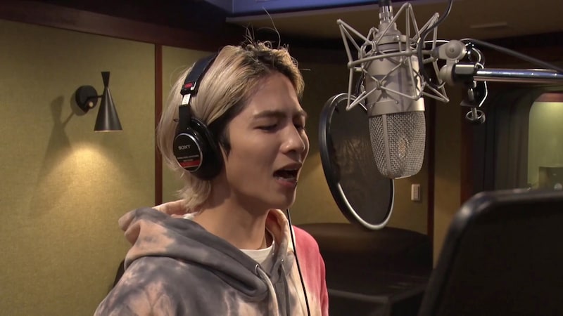 レコーディング時の志尊淳。