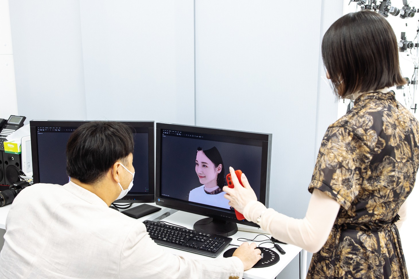 スキャンデータがスマホの顔認証に反応するかどうか試すのっちさん。反応しませんでした。
