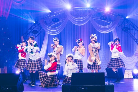 さくら学院「10th Anniversary さくら学院☆2020 ～ Happy Xmas ～」の様子。（写真提供：アミューズ）