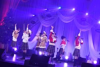 さくら学院「10th Anniversary さくら学院☆2020 ～ Happy Xmas ～」の様子。