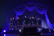 さくら学院「10th Anniversary さくら学院☆2020 ～ Happy Xmas ～」の様子。