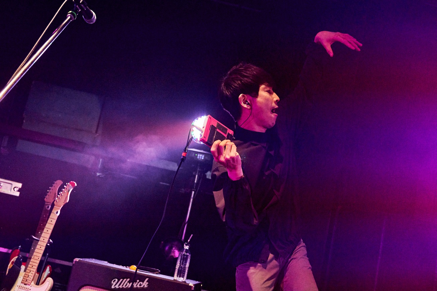 いちろー（Vo, G）（Photo by 酒井ダイスケ）