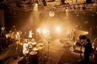 東京カランコロン（Photo by 酒井ダイスケ）