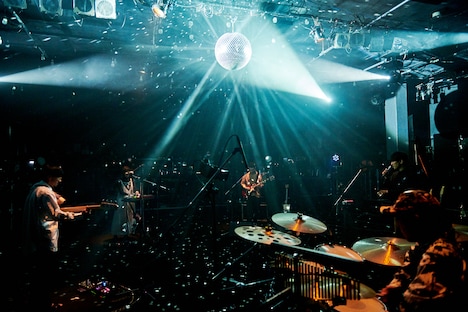 東京カランコロン（Photo by 酒井ダイスケ）
