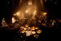 東京カランコロン（Photo by 酒井ダイスケ）