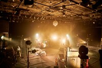 東京カランコロン（Photo by 酒井ダイスケ）