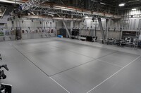 セガモーションキャプチャースタジオの様子。Vicon社の反射光学式カメラが約100台設置されており、ワイヤーアクション用設備も完備されています。（セガの技術ブログ「SEGA TECH Blog」より）