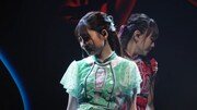 小澤亜李（手前）と日南結里（奥）。