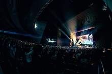 「millennium parade 3D LIVE 2020」の様子。（Photo by Kosuke Ito）