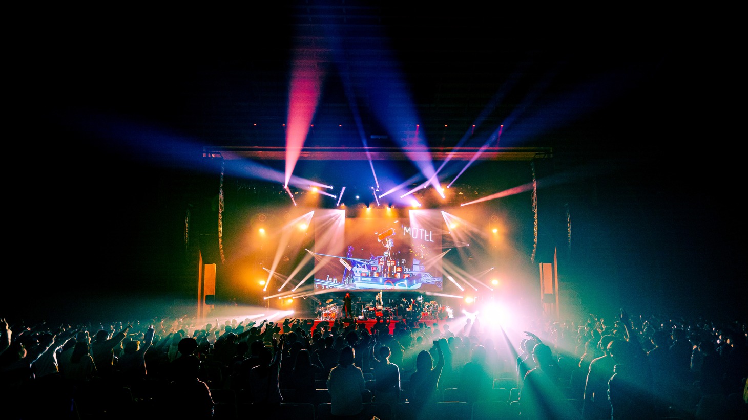 「millennium parade 3D LIVE 2020」の様子。（Photo by Kosuke Ito）