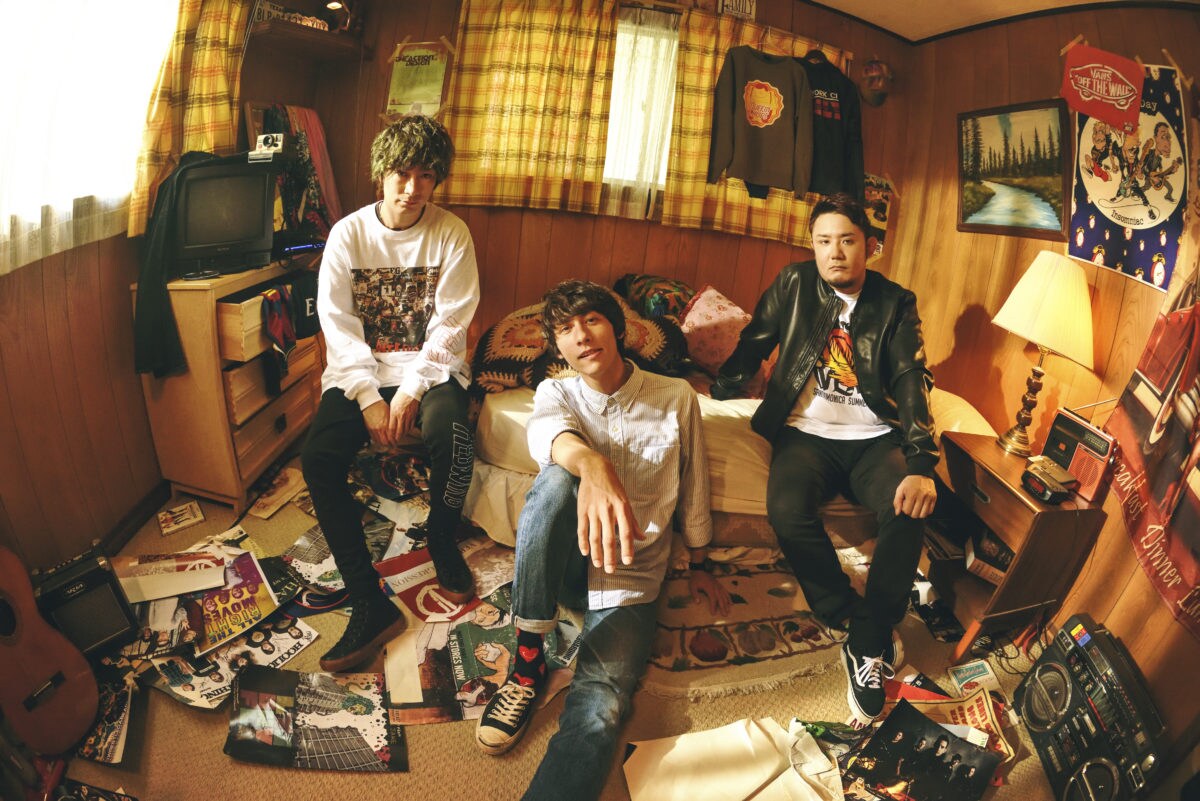 EGG BRAIN、クリスマスに新曲「GiveU Chips!」配信