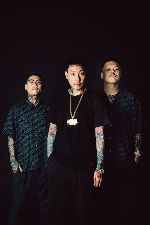 舐達麻。左から、DELTA9KID、賽 a.k.a. BADSAIKUSH、G-PLANTS。