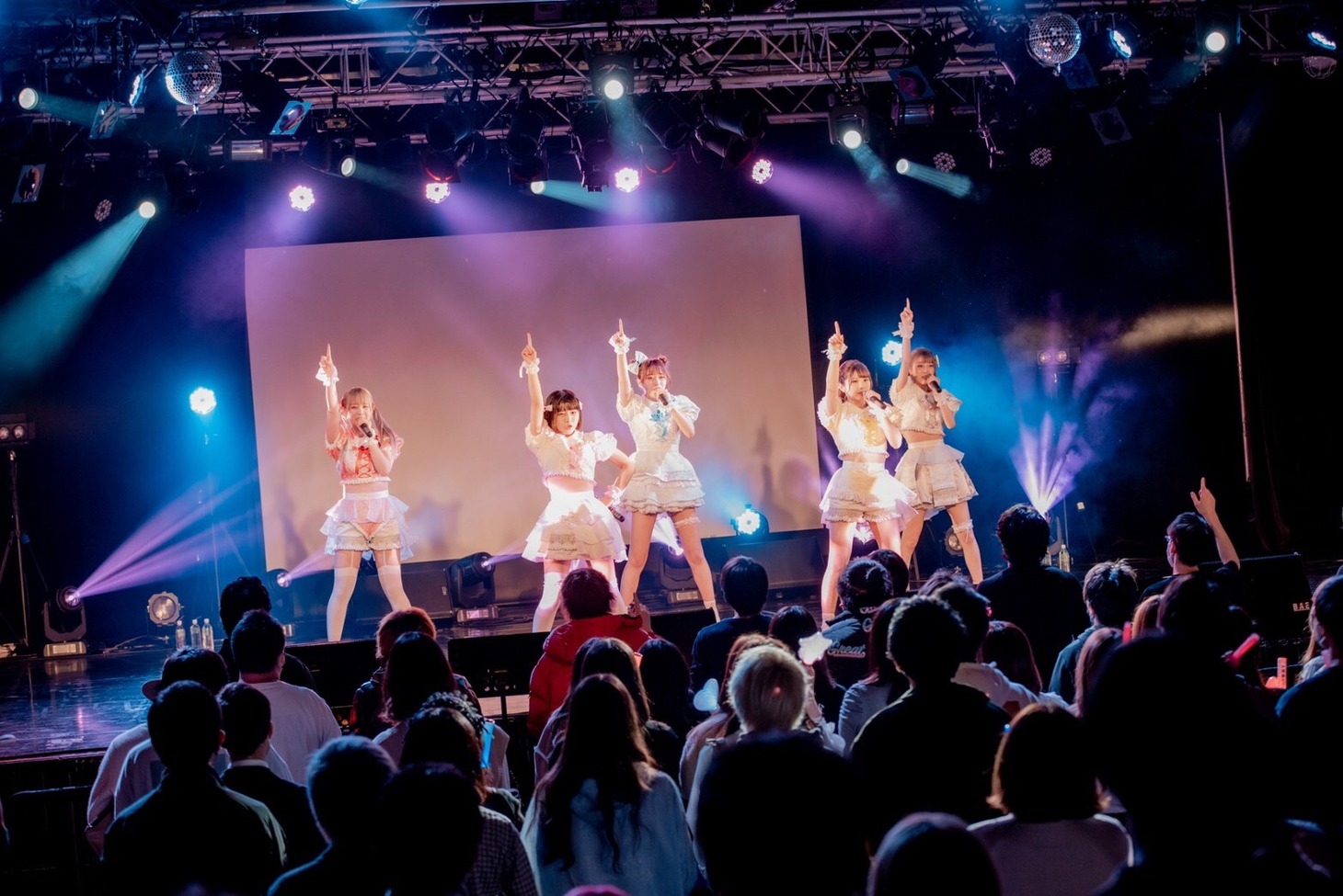 シンデレラ宣言！によるライブの様子。（撮影：ゆうと）
