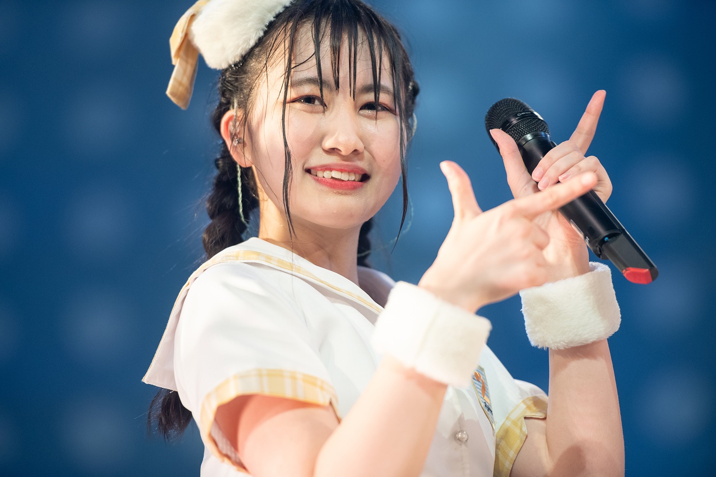 中村朱里