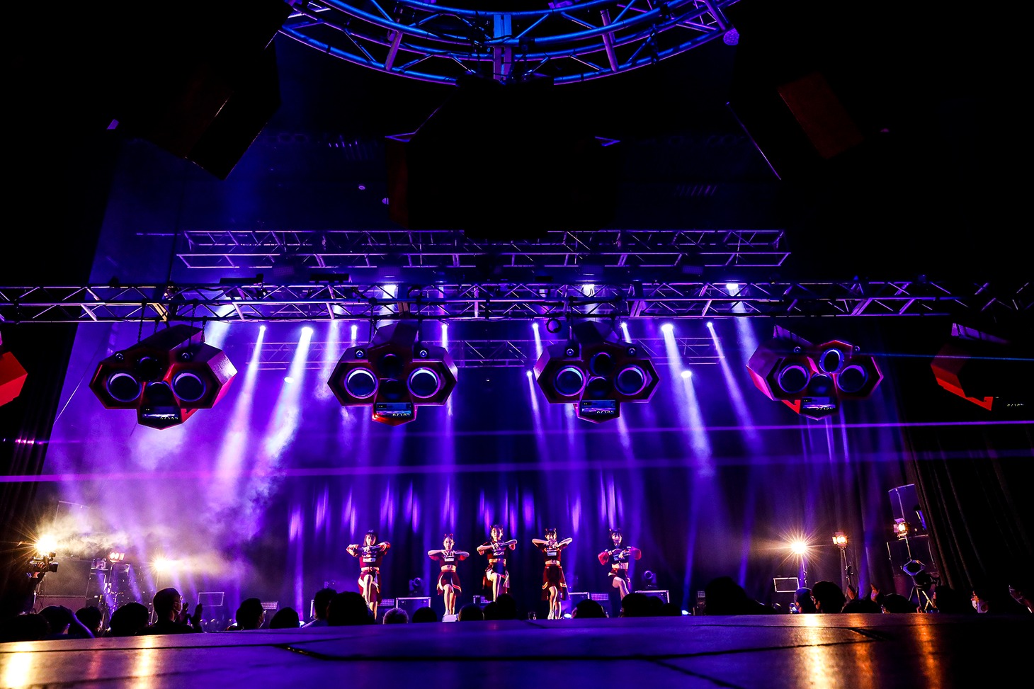 「Devil ANTHEM. 6th Anniversary ONE MAN LIVE『デビタゴン祭』」の様子。（写真提供：エイジアプロモーション）