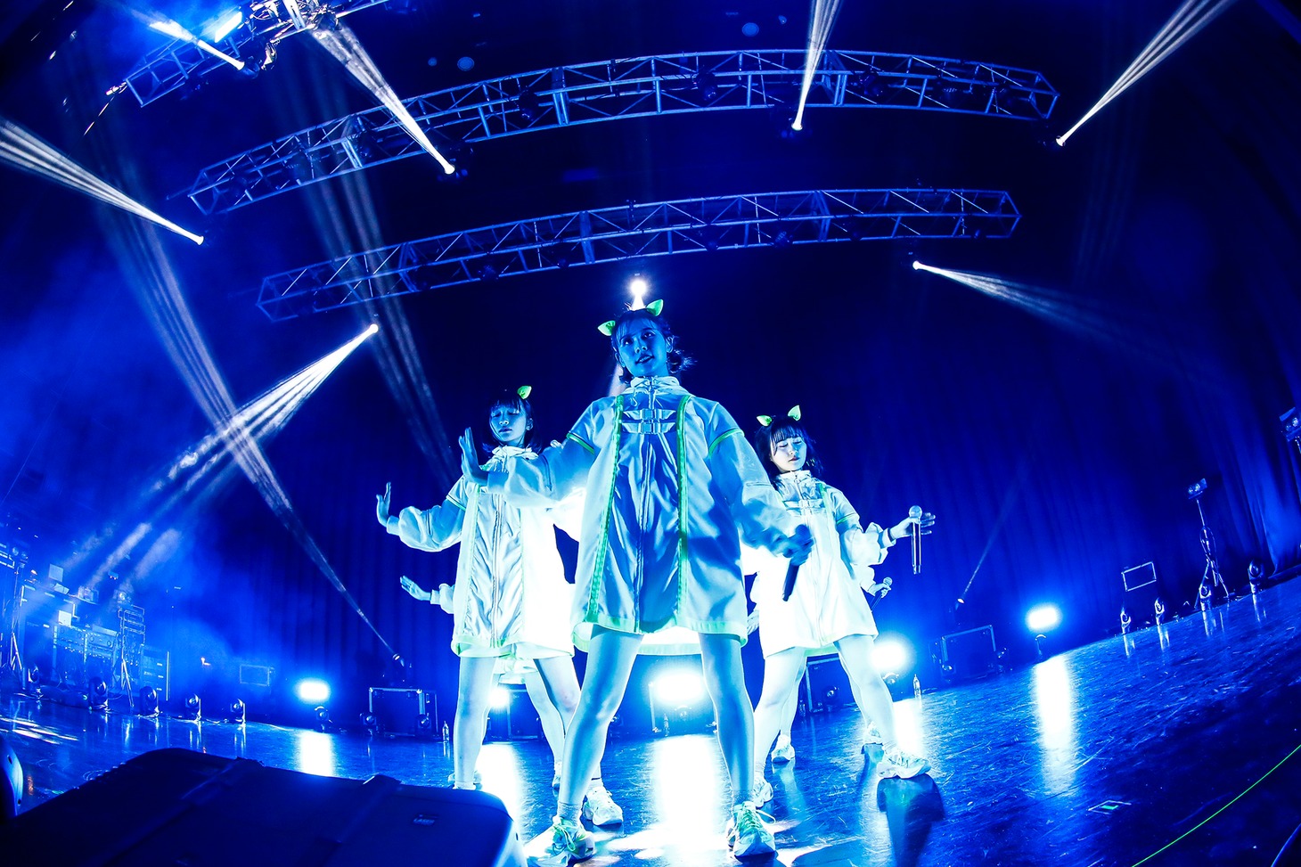 「Devil ANTHEM. 6th Anniversary ONE MAN LIVE『デビタゴン祭』」の様子。（写真提供：エイジアプロモーション）