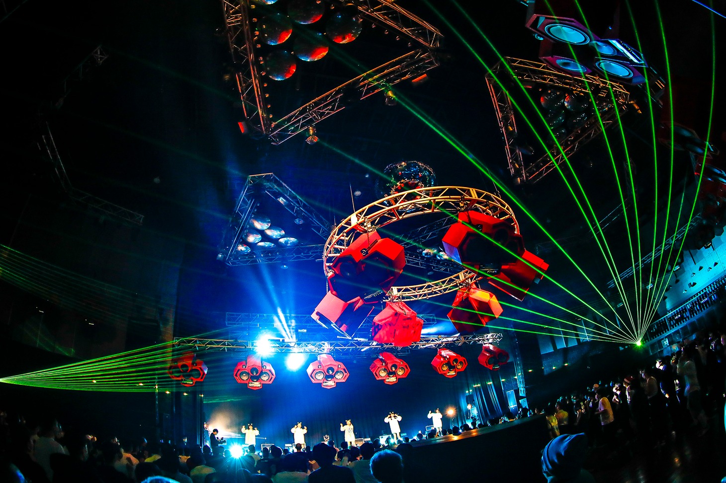「Devil ANTHEM. 6th Anniversary ONE MAN LIVE『デビタゴン祭』」の様子。（写真提供：エイジアプロモーション）