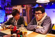 映画「半径1メートルの君～上を向いて歩こう～」から「真夜中」のワンシーン。(c)「半径1メートルの君～上を向いて歩こう～」製作委員会