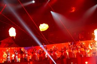 「My fans」を歌唱する日向坂46。(c) Seed & Flower LLC