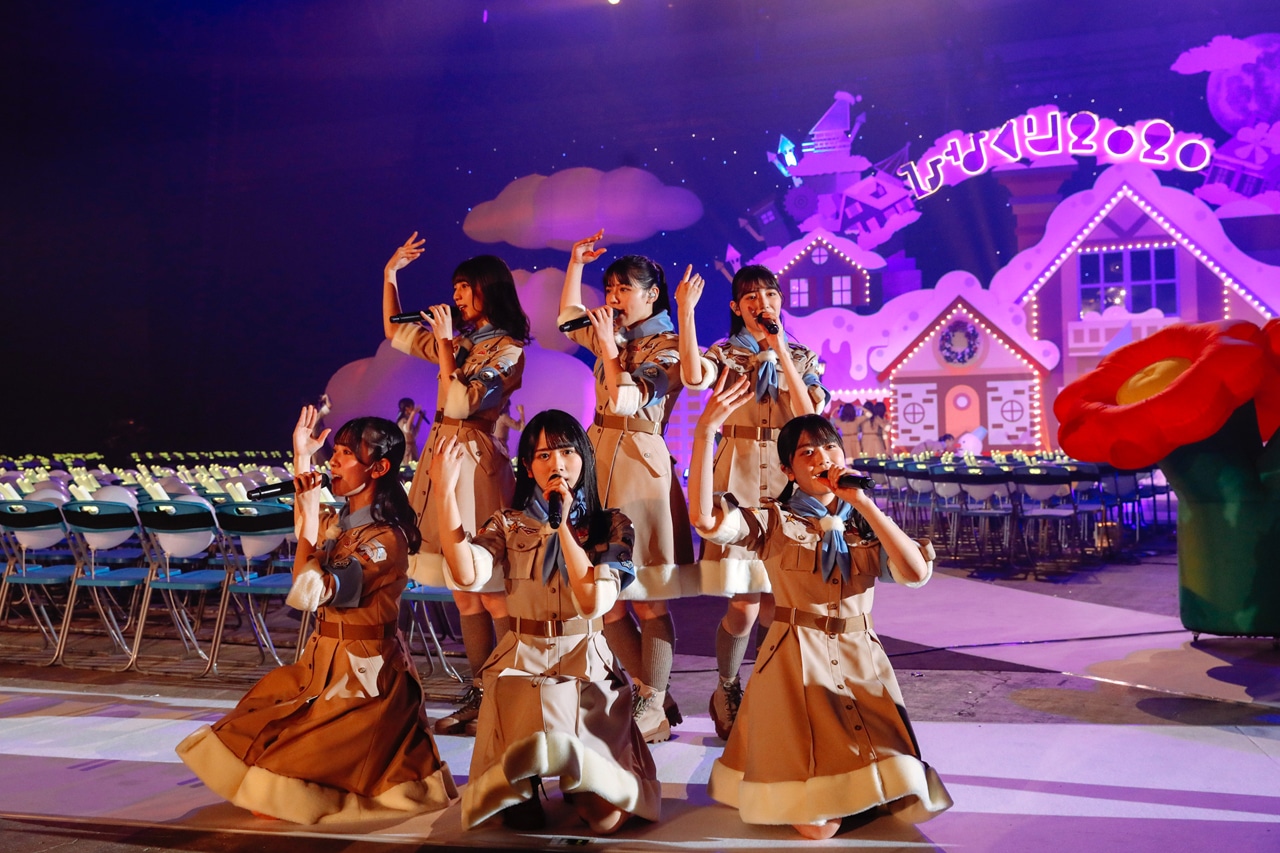 「ひなくり2020～おばけホテルと22人のサンタクロース」の様子。(c) Seed & Flower LLC