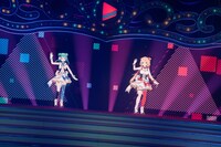 左から潤羽るしあ、赤井はあと。（Photo by Kota Hirano）