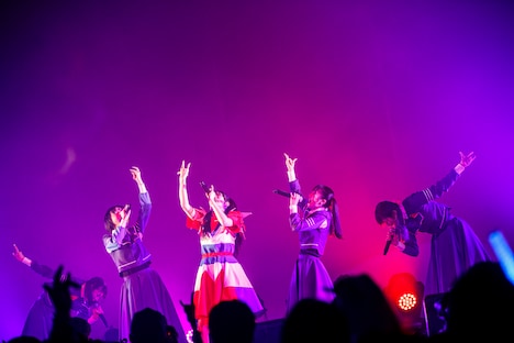 ウタウウタとPARADISES（Photo by sotobayashi kenta）