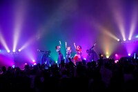 サアヤイトとPARADISES（Photo by sotobayashi kenta）